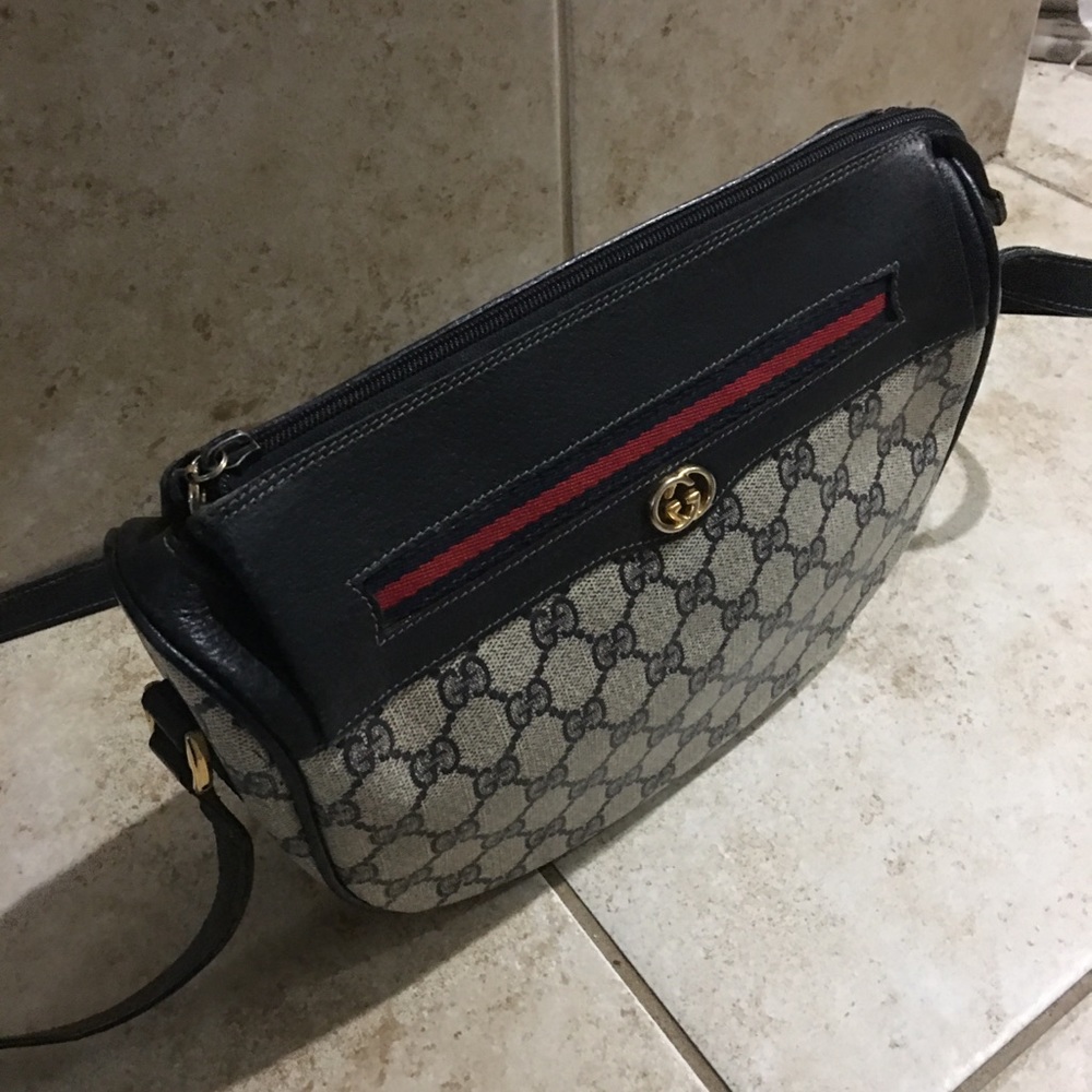 Beautiful Authentic Gucci Handbag